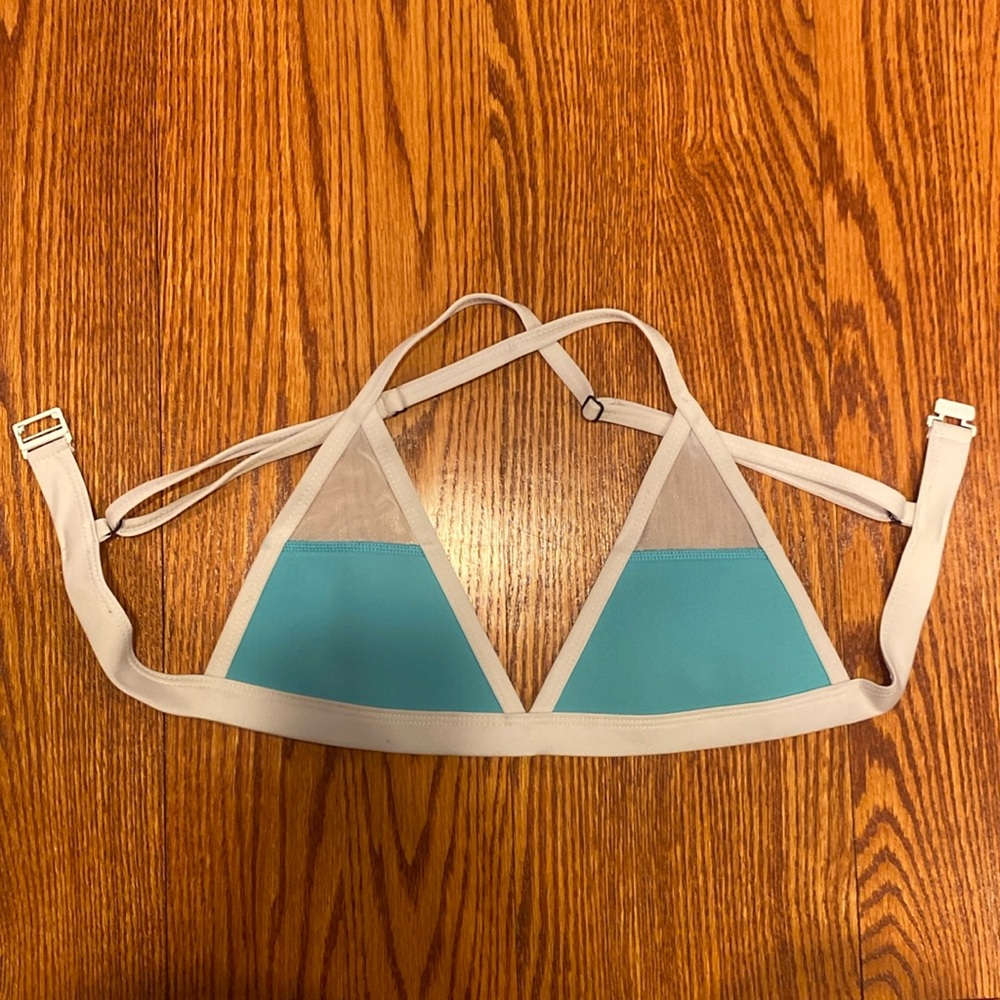 Hoaka Swimwear Top